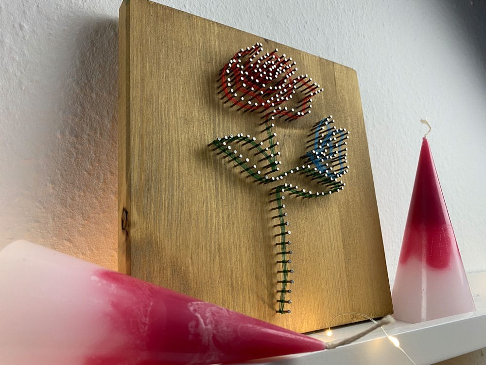 Lineart Rose mit Schmetterling Fadenbild